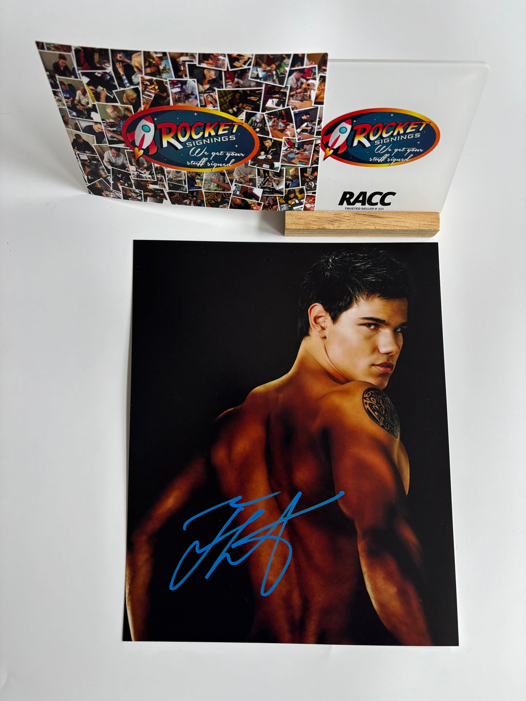 Taylor Lautner signed Autograph 8x10 Twilight