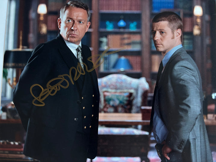 Sean Pertwee signed Autograph 8x10 Gotham