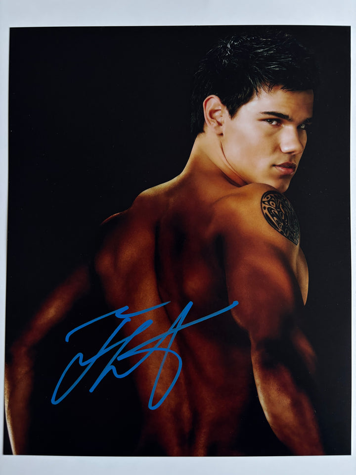 Taylor Lautner signed Autograph 8x10 Twilight